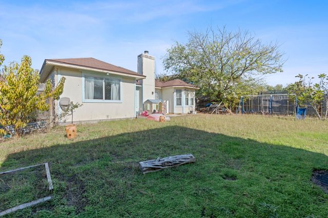 604 Camino Alto DR, Leander, TX 78641