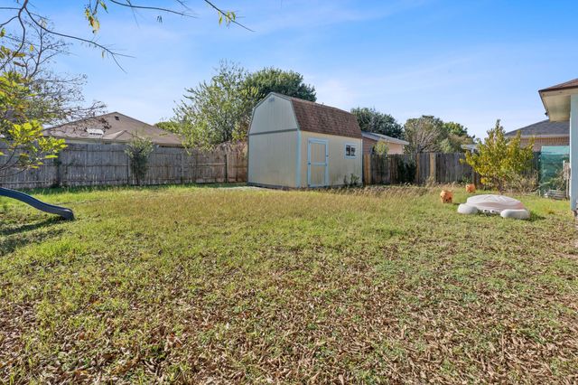 604 Camino Alto DR, Leander, TX 78641