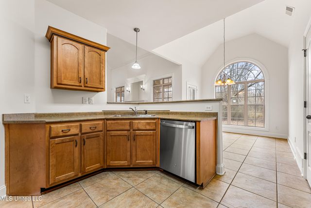 10053 Cypress Plantation Drive, Olive Branch, MS 38654