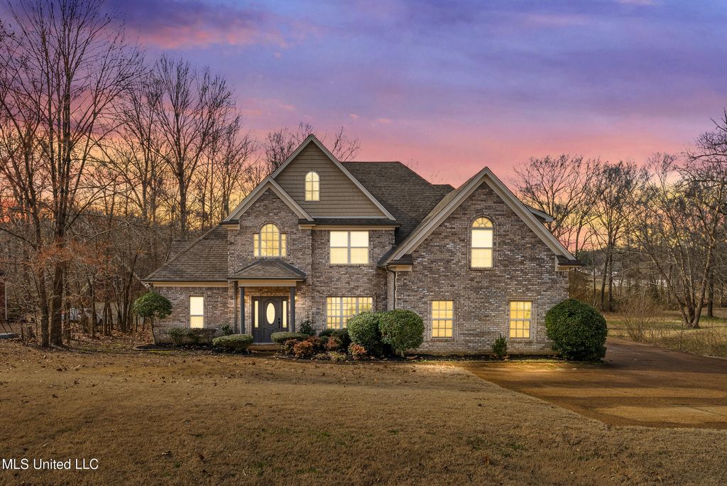 10053 Cypress Plantation Drive, Olive Branch, MS 38654