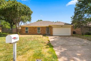 4202 Maple Springs Drive, Arlington, TX 76001