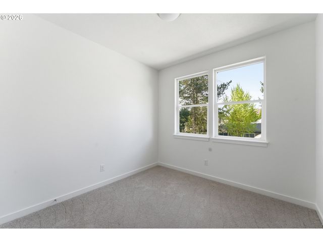 4752 N VANDERBILT St, Portland, OR 97203