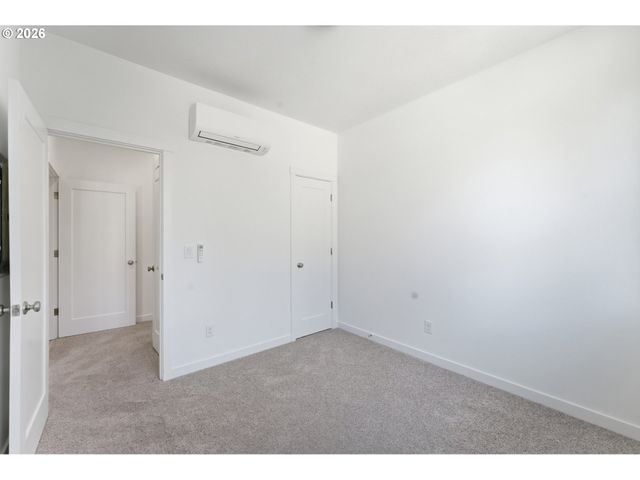 4752 N VANDERBILT St, Portland, OR 97203