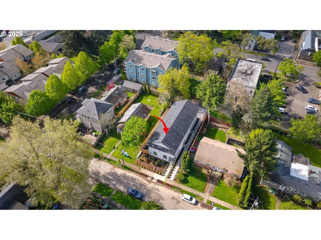 4752 N VANDERBILT St, Portland, OR 97203