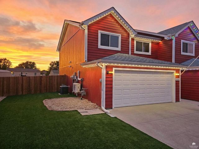 904-906 Jackalope Court, Junction City, KS 66441