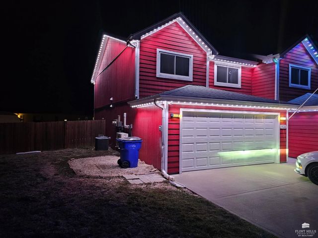 904-906 Jackalope Court, Junction City, KS 66441