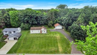 4145 Oakcrest Drive, Vadnais Heights, MN 55127