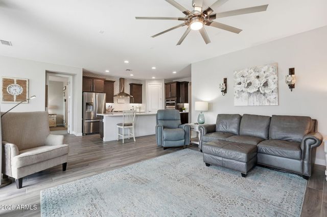 36853 N BRISTLECONE Drive, San Tan Valley, AZ 85140