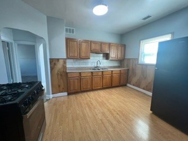 4232 N MULLIGAN Avenue 2, Chicago, IL 60634