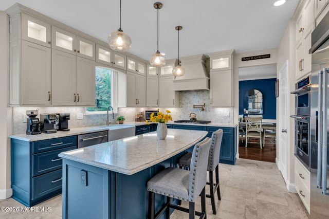 41 Lafayette Mills Road, Manalapan, NJ 07726
