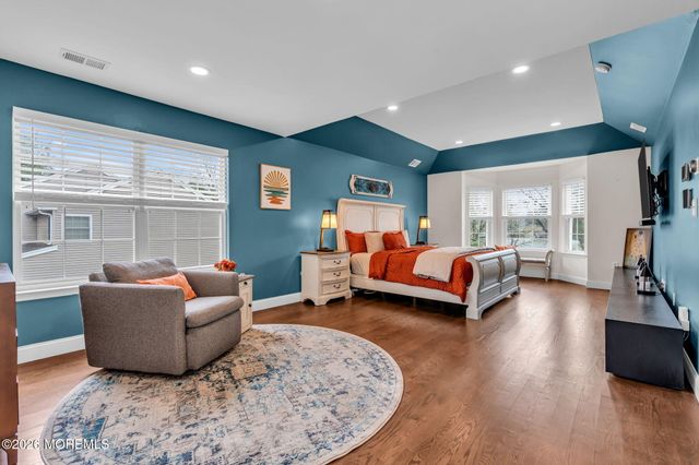 41 Lafayette Mills Road, Manalapan, NJ 07726