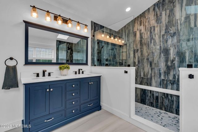 41 Lafayette Mills Road, Manalapan, NJ 07726