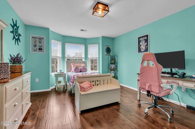 41 Lafayette Mills Road, Manalapan, NJ 07726