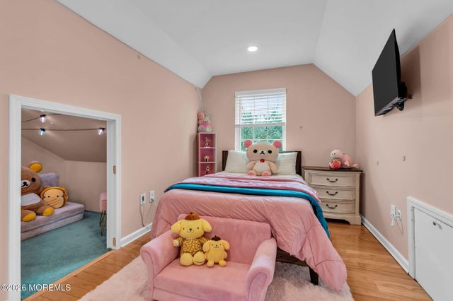 41 Lafayette Mills Road, Manalapan, NJ 07726