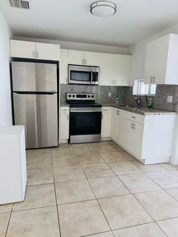 6250 SW 39th Street, Davie, FL 33314