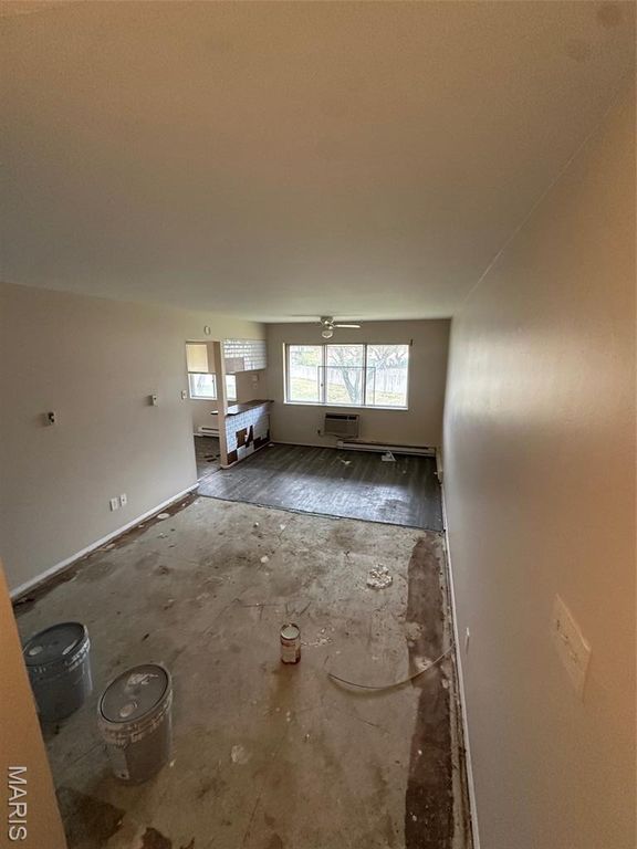 8751 Sieloff Drive F, Hazelwood, MO 63042