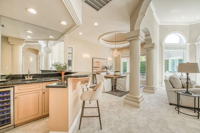 1533 E Forest Oaks Drive, Fresno, CA 93730