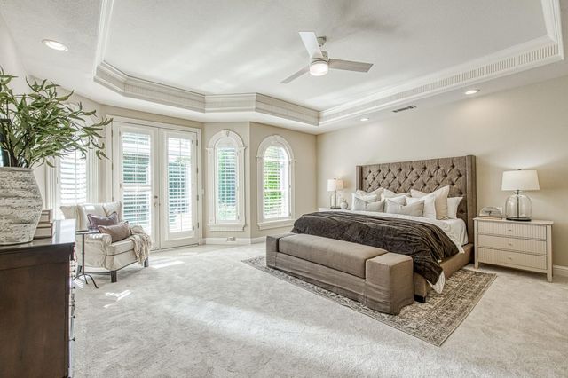 1533 E Forest Oaks Drive, Fresno, CA 93730