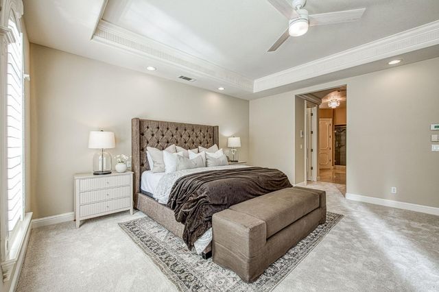 1533 E Forest Oaks Drive, Fresno, CA 93730