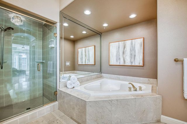 1533 E Forest Oaks Drive, Fresno, CA 93730