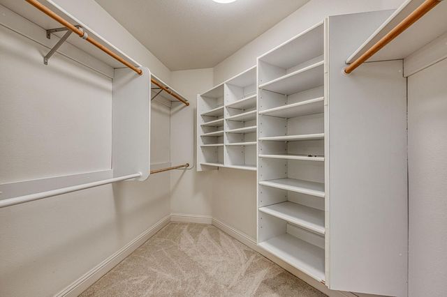 1533 E Forest Oaks Drive, Fresno, CA 93730