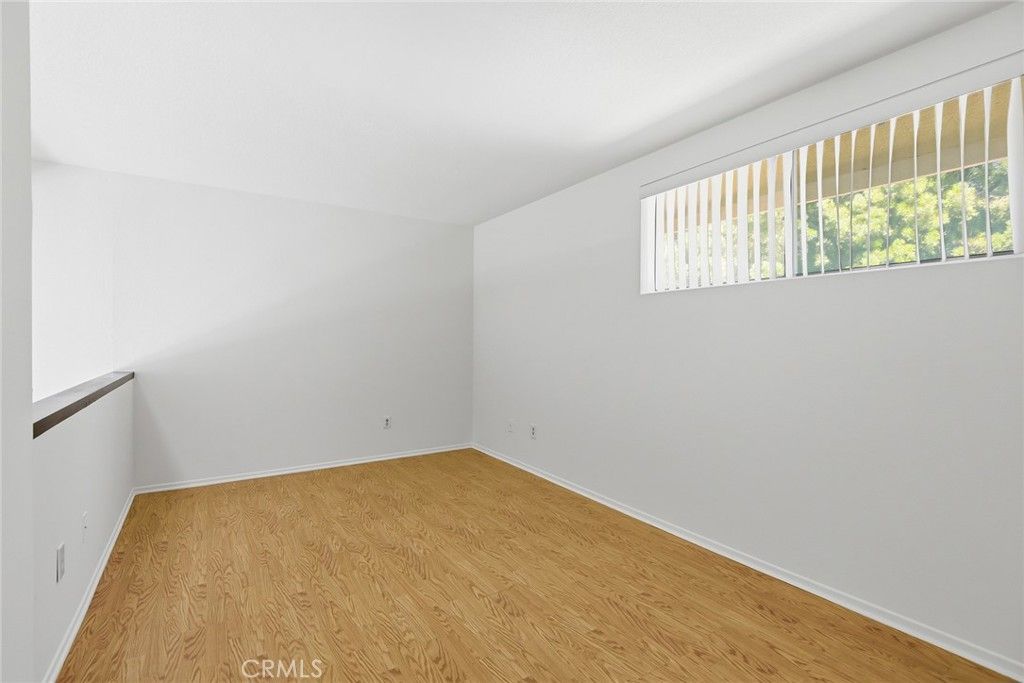 Image 9 of property listing at 2731 Erringer 89, Simi Valley, CA 93065