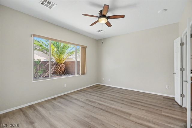 5976 Wheat Penny Avenue, Las Vegas, NV 89122