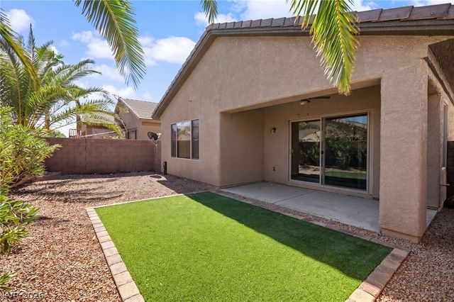 5976 Wheat Penny Avenue, Las Vegas, NV 89122