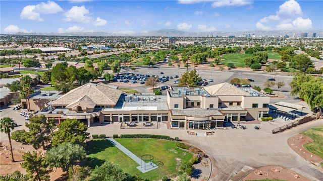 5976 Wheat Penny Avenue, Las Vegas, NV 89122