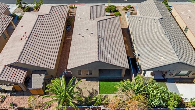 5976 Wheat Penny Avenue, Las Vegas, NV 89122