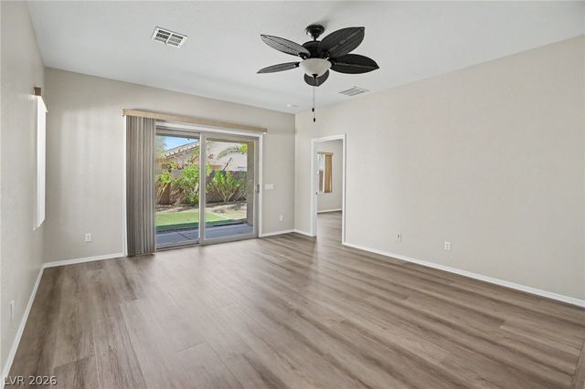 5976 Wheat Penny Avenue, Las Vegas, NV 89122