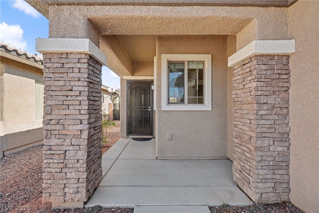 5976 Wheat Penny Avenue, Las Vegas, NV 89122 — photo 4