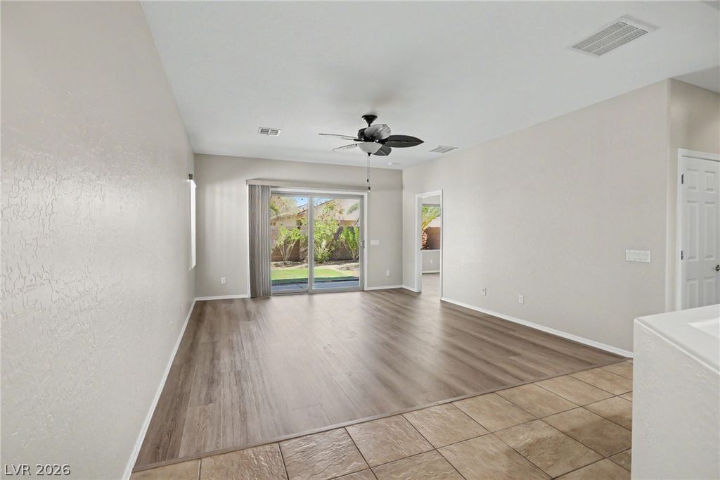 5976 Wheat Penny Avenue, Las Vegas, NV 89122 — photo 5