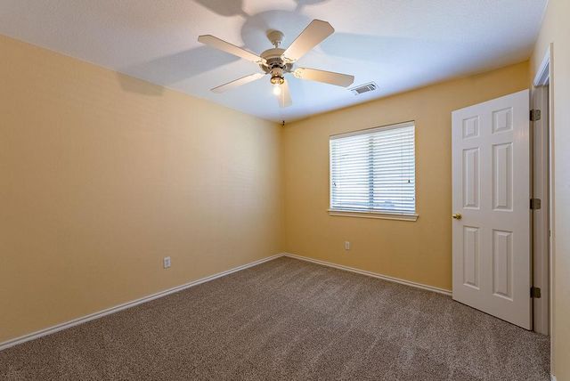 7414 W Magic Mountain LN, Round Rock, TX 78681