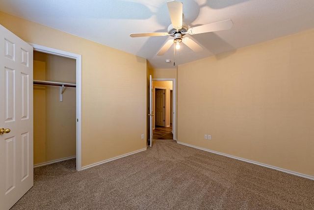 7414 W Magic Mountain LN, Round Rock, TX 78681
