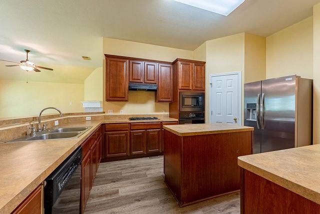 7414 W Magic Mountain LN, Round Rock, TX 78681