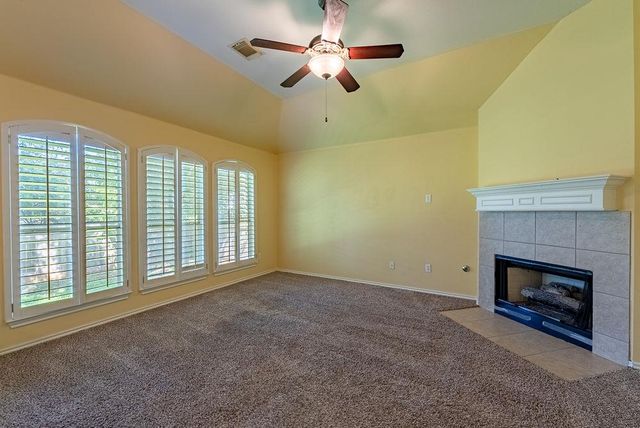 7414 W Magic Mountain LN, Round Rock, TX 78681