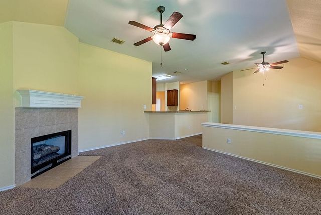 7414 W Magic Mountain LN, Round Rock, TX 78681