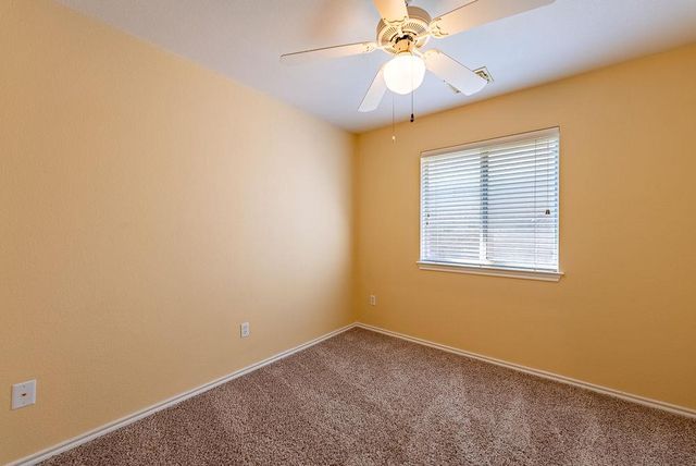 7414 W Magic Mountain LN, Round Rock, TX 78681