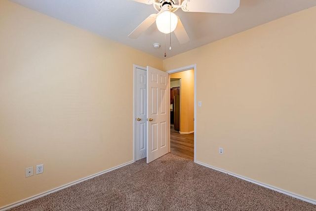 7414 W Magic Mountain LN, Round Rock, TX 78681