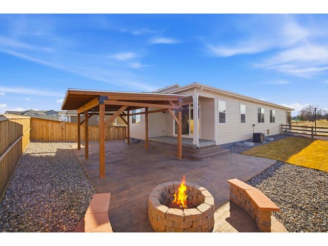 438 Overbrook Ln, Longmont, CO 80504