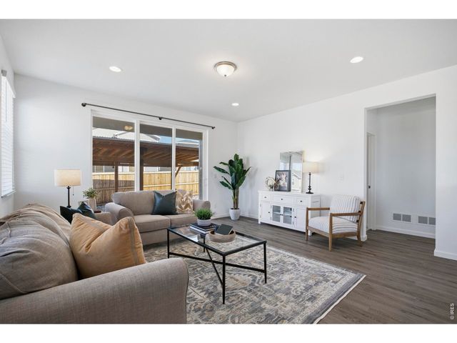 438 Overbrook Ln, Longmont, CO 80504