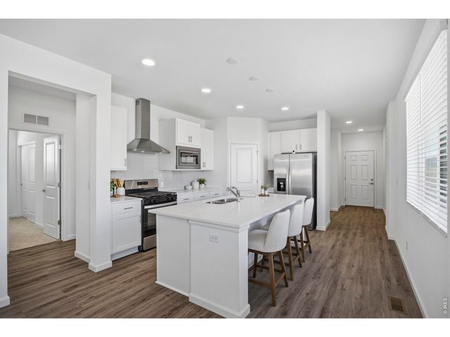 438 Overbrook Ln, Longmont, CO 80504
