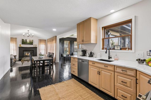 20955 Jamestown Avenue, Lakeville, MN 55044