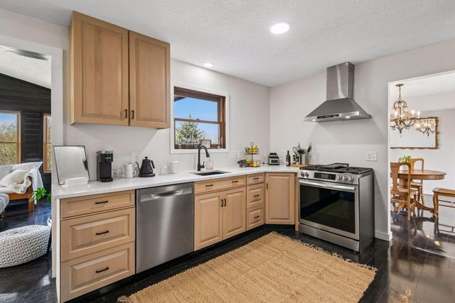 20955 Jamestown Avenue, Lakeville, MN 55044