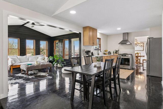 20955 Jamestown Avenue, Lakeville, MN 55044