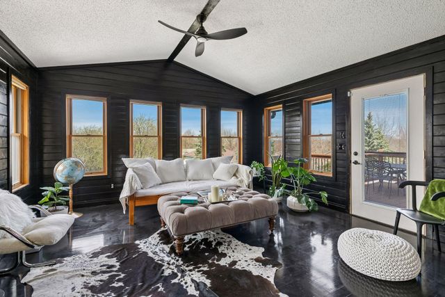 20955 Jamestown Avenue, Lakeville, MN 55044