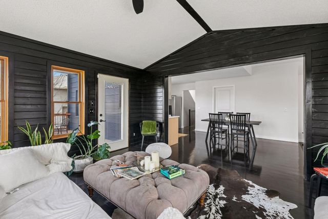 20955 Jamestown Avenue, Lakeville, MN 55044