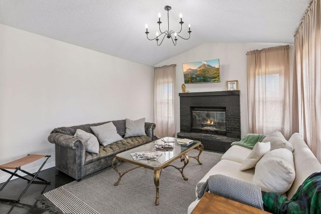 20955 Jamestown Avenue, Lakeville, MN 55044