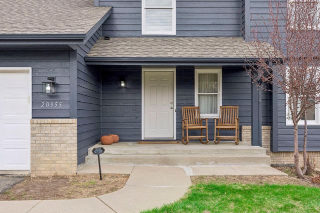 20955 Jamestown Avenue, Lakeville, MN 55044